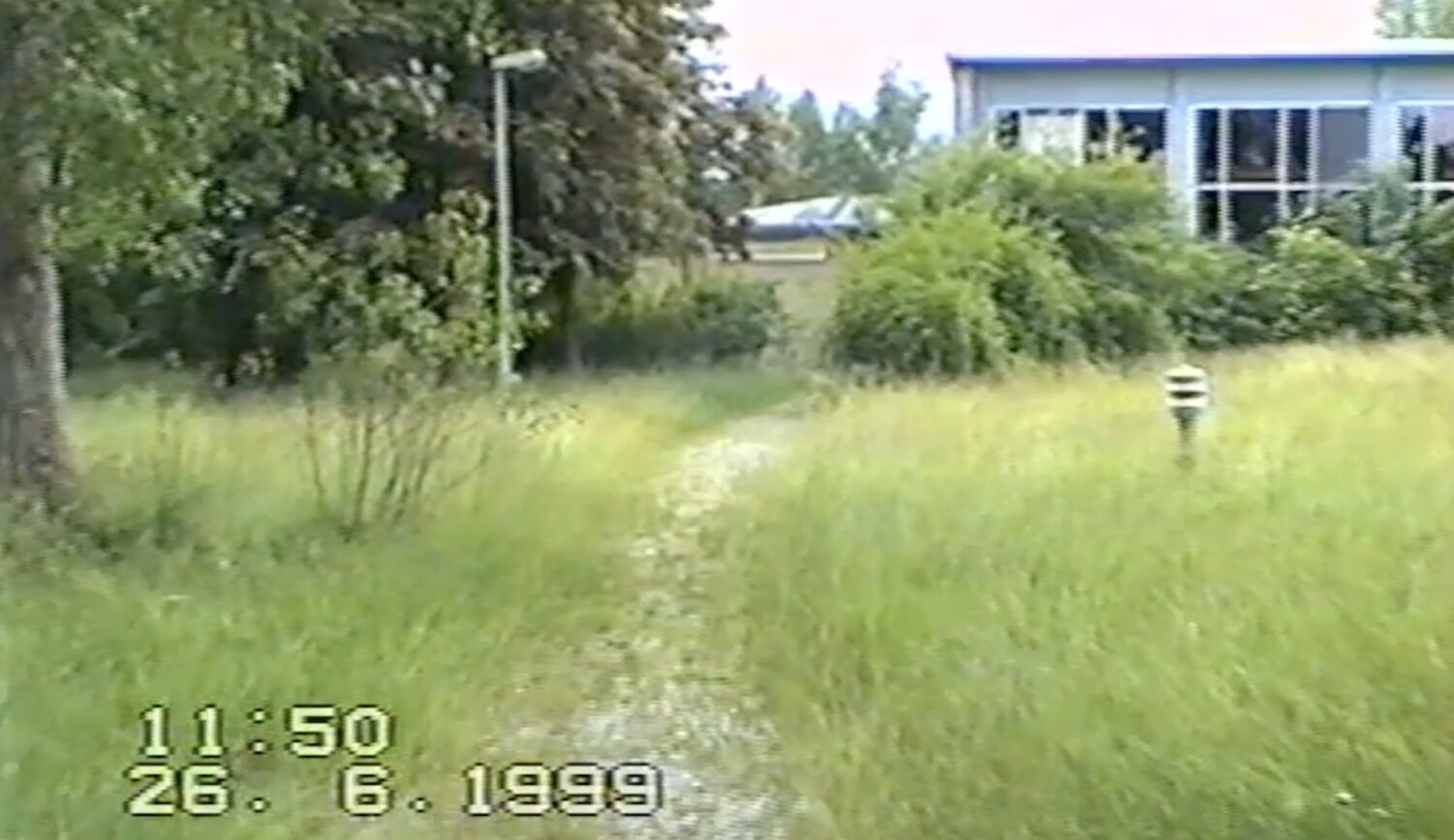 Video AmphPiKp600 – Weg zum Mannschaftsheim, Video/Bild: Hans-Heinrich Lippert